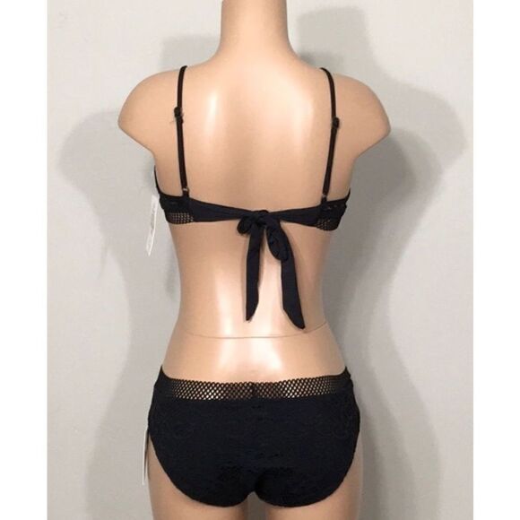 New.. Becca Captured bikini. S-top/M-bottom - Picture 4 of 16